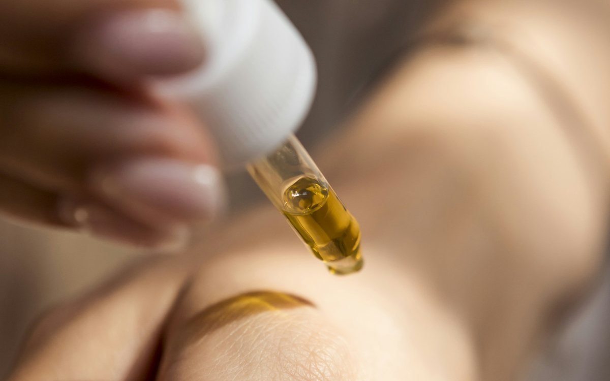 Eksozom saç tedavisi: damlalıklı serum